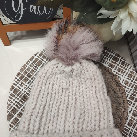 ☃️ EUC Norla Canada Alpaca Wool Blend Chunky Knit Pom Pom Beanie, Pink, OSFA - Picture 8 of 9